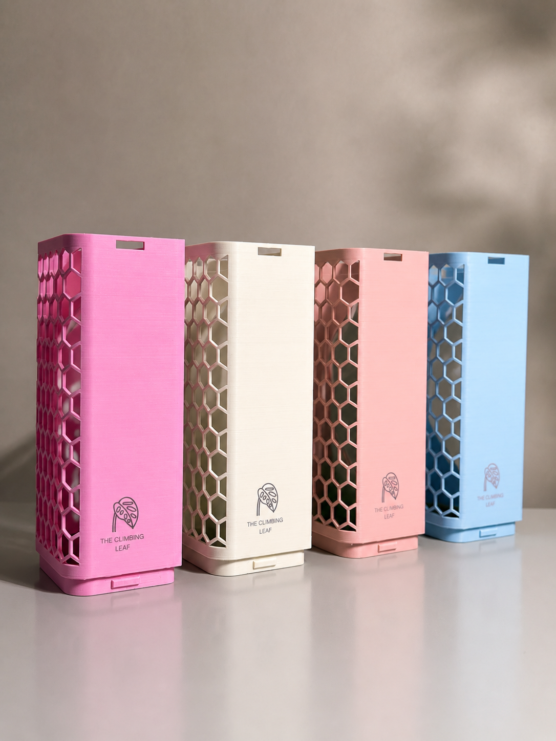 Mosspole L – große 3D-gedruckte Rankhilfe für Kletterpflanzen in vier Farben: Beige, Rosa, Mintgrün und Hellblau